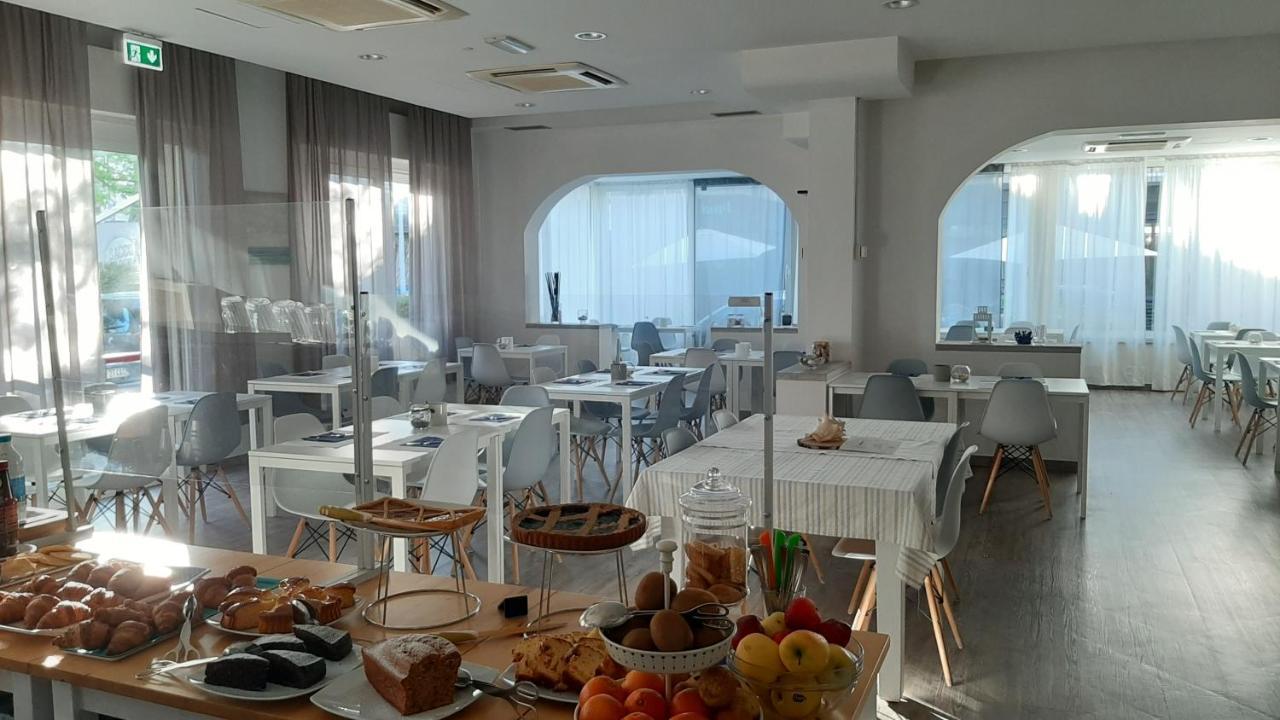 Hotel Arlecchino Riccione Ngoại thất bức ảnh
