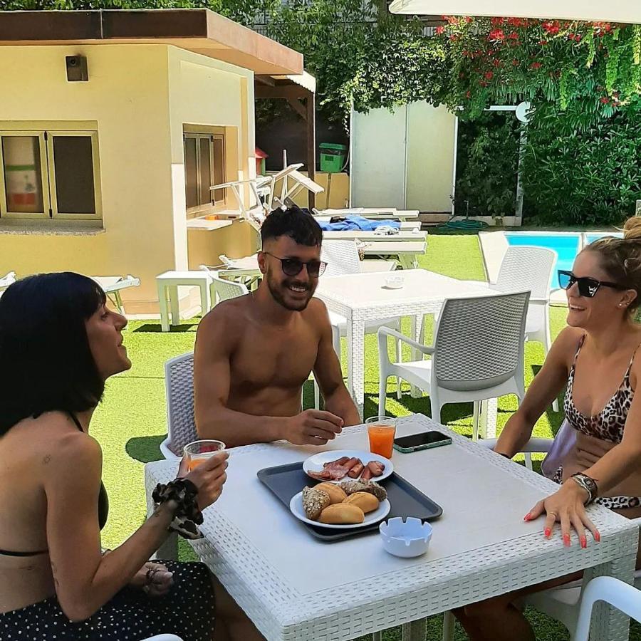 Hotel Arlecchino Riccione Ngoại thất bức ảnh