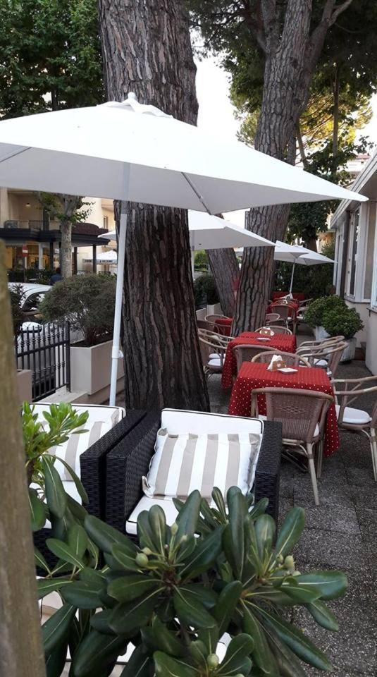 Hotel Arlecchino Riccione Ngoại thất bức ảnh