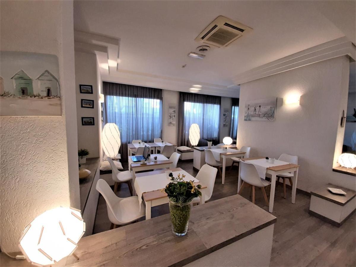 Hotel Arlecchino Riccione Ngoại thất bức ảnh